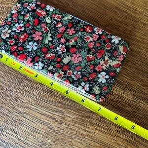 Large hinged padded floral large wallet in excellent condition